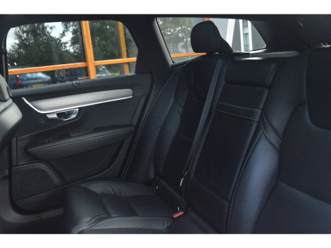 Volvo V90 T4 Inscription | Massage | Panorama dak | Standkachel | Trekhaak | Head-Up | Harman en Kardon