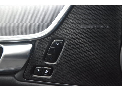 Volvo V90 T4 Inscription | Massage | Panorama dak | Standkachel | Trekhaak | Head-Up | Harman en Kardon