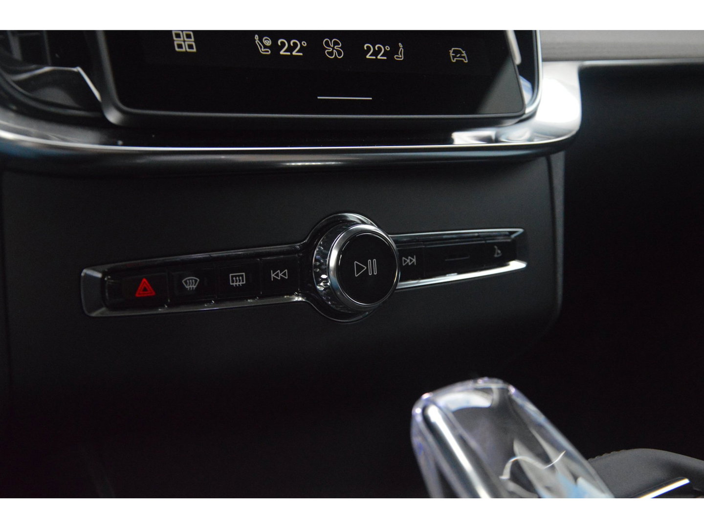 Volvo XC90 T8 Hybride AWD Plus Bright | Luchtvering | Head-Up Display | 360° Camera | Panoramadak | Stoel + Stuur Verwarmd |