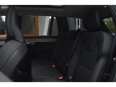 Volvo XC90 T8 Hybride AWD Plus Bright | Luchtvering | Head-Up Display | 360° Camera | Panoramadak | Stoel + Stuur Verwarmd |