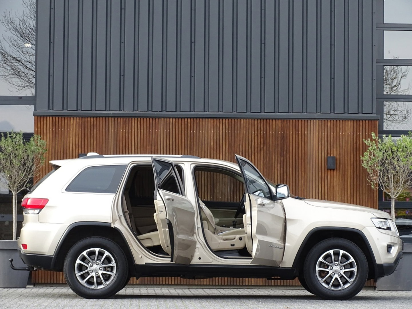 Jeep Grand Cherokee Grand Cherokee 3.7 V6 Laredo / trekhaak / LED