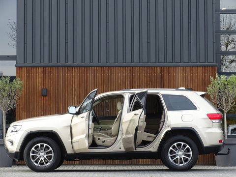 Jeep Grand Cherokee Grand Cherokee 3.7 V6 Laredo / trekhaak / LED