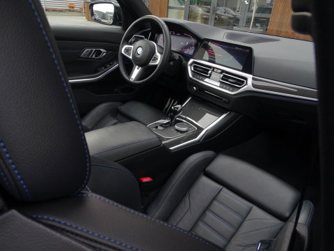 BMW 3 Serie Limousine 330e 292PK M-sport / M-Stoel / Carbon / Laser / 360° / BTW