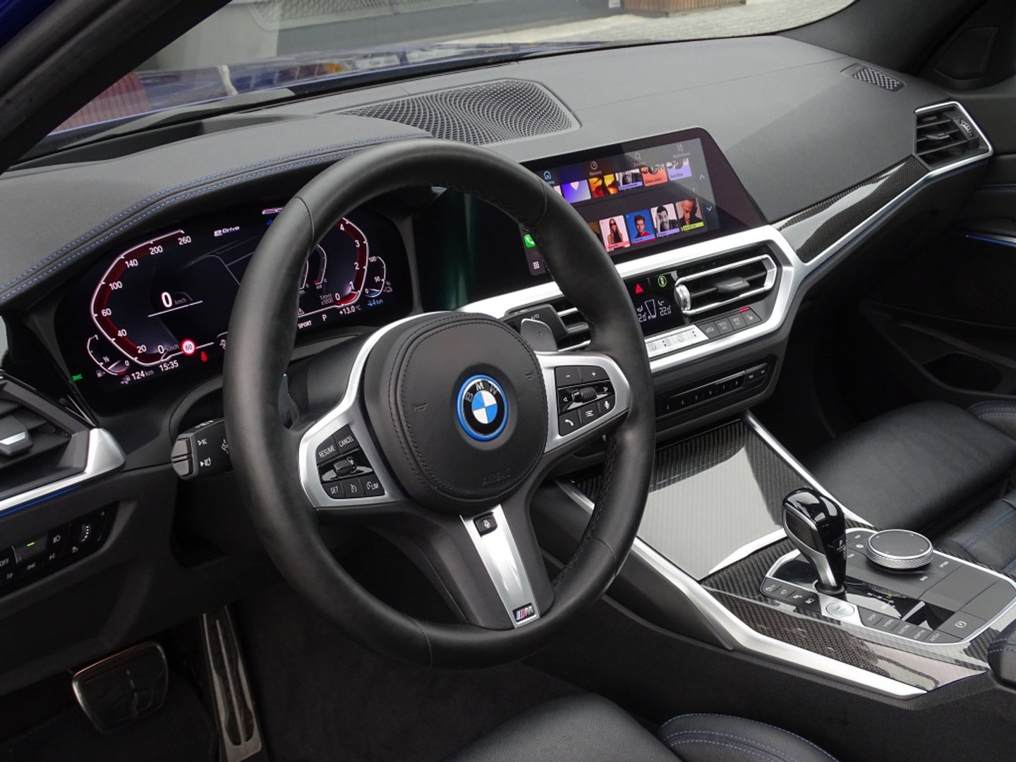 BMW 3 Serie Limousine 330e 292PK M-sport / M-Stoel / Carbon / Laser / 360° / BTW