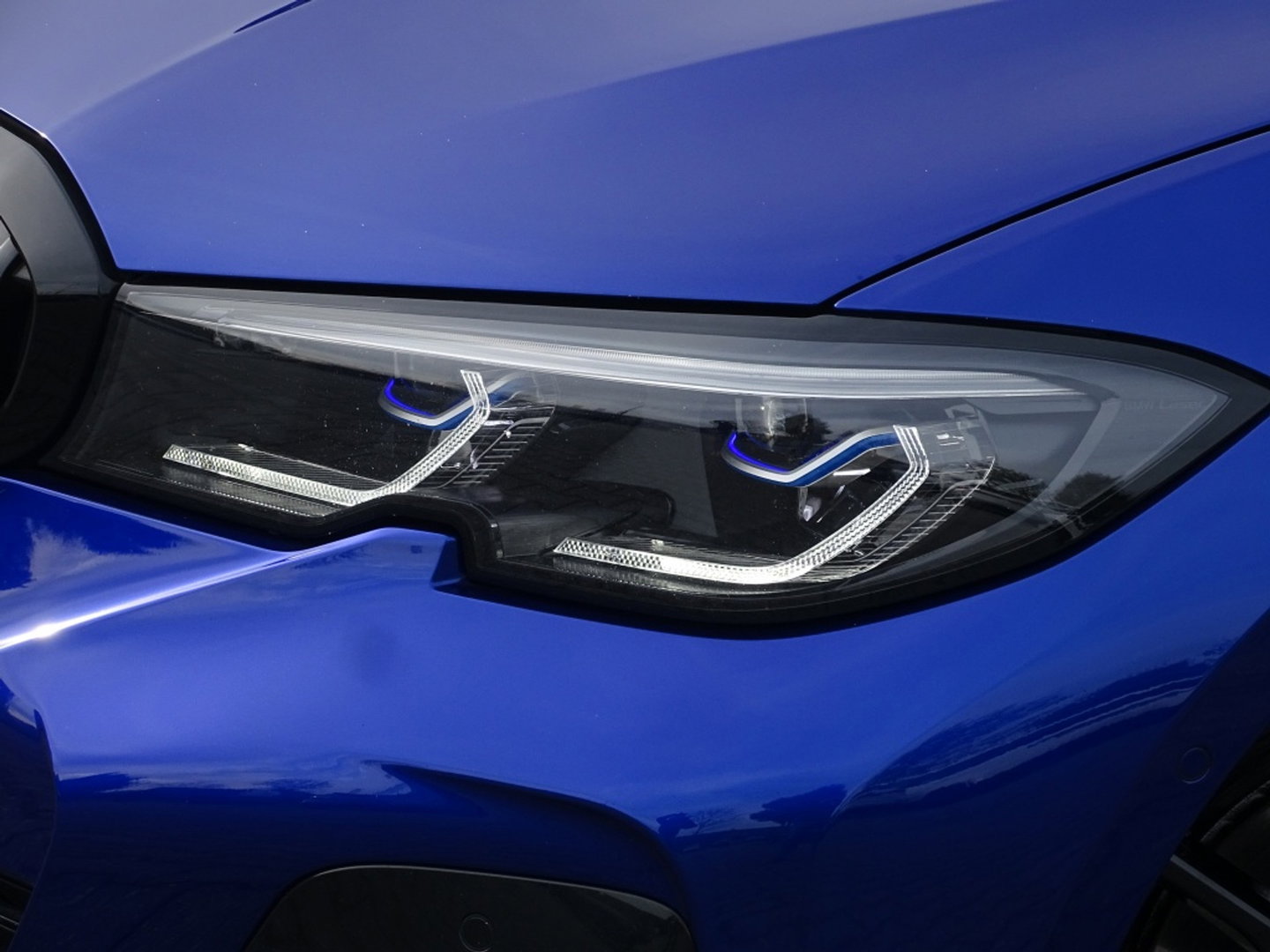 BMW 3 Serie Limousine 330e 292PK M-sport / M-Stoel / Carbon / Laser / 360° / BTW