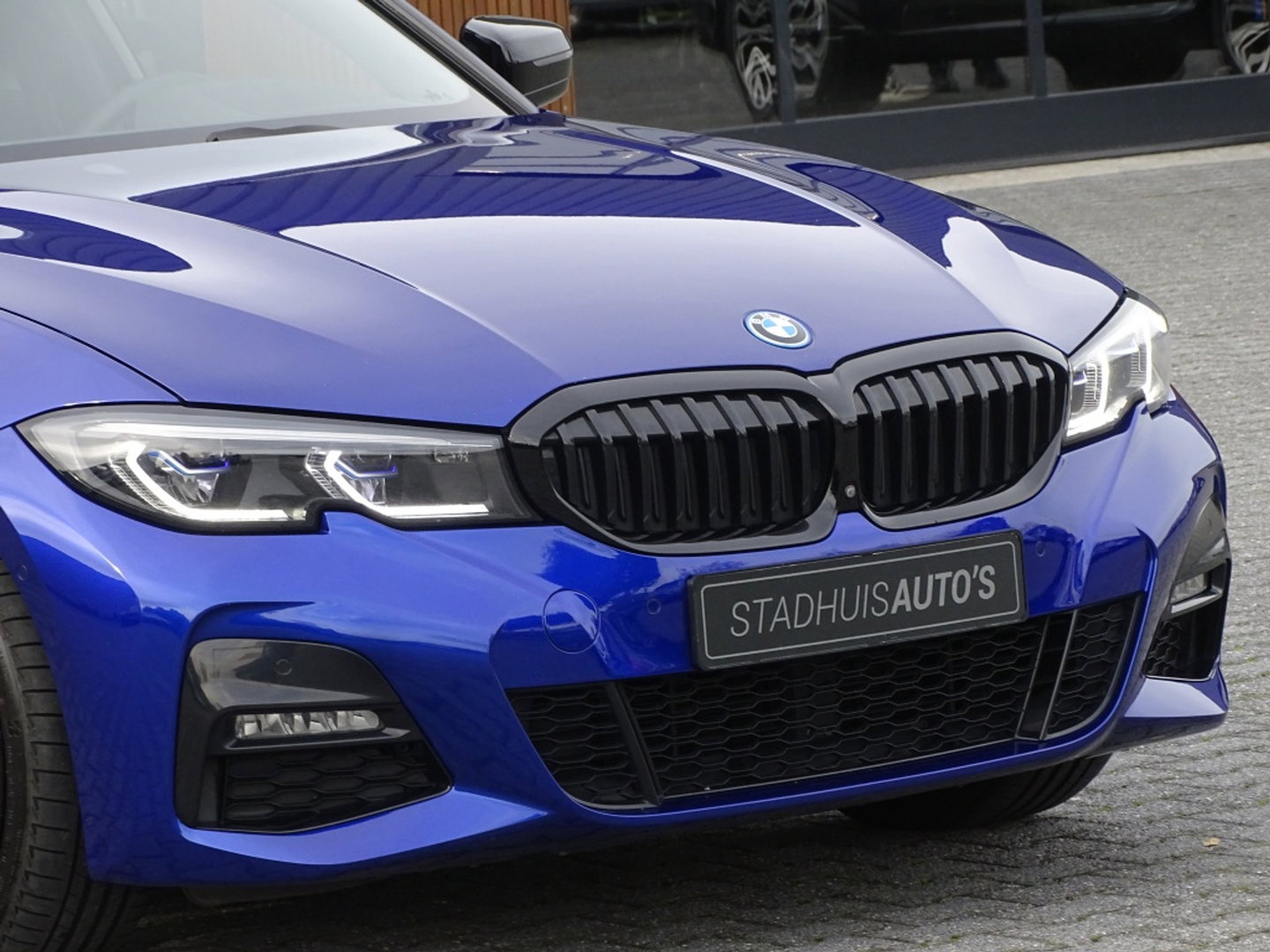 BMW 3 Serie Limousine 330e 292PK M-sport / M-Stoel / Carbon / Laser / 360° / BTW