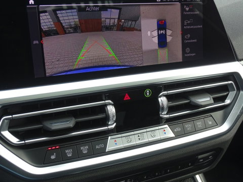 BMW 3 Serie Limousine 330e 292PK M-sport / M-Stoel / Carbon / Laser / 360° / BTW