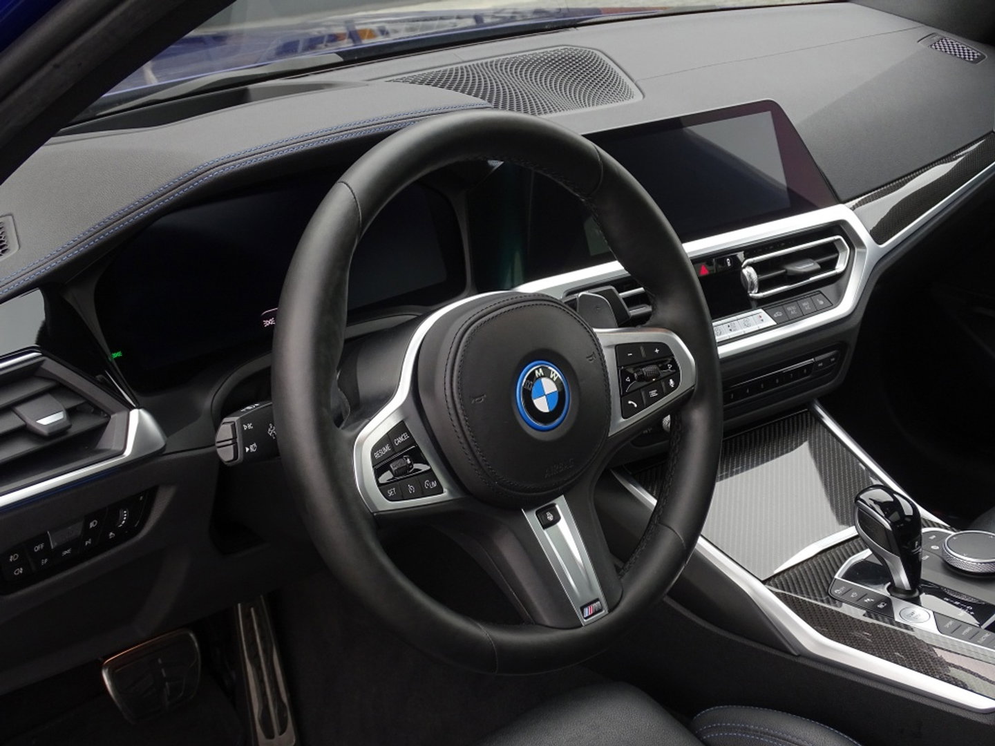 BMW 3 Serie Limousine 330e 292PK M-sport / M-Stoel / Carbon / Laser / 360° / BTW