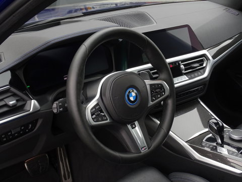 BMW 3 Serie Limousine 330e 292PK M-sport / M-Stoel / Carbon / Laser / 360° / BTW
