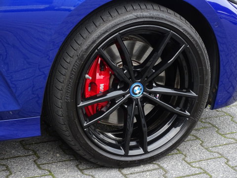 BMW 3 Serie Limousine 330e 292PK M-sport / M-Stoel / Carbon / Laser / 360° / BTW