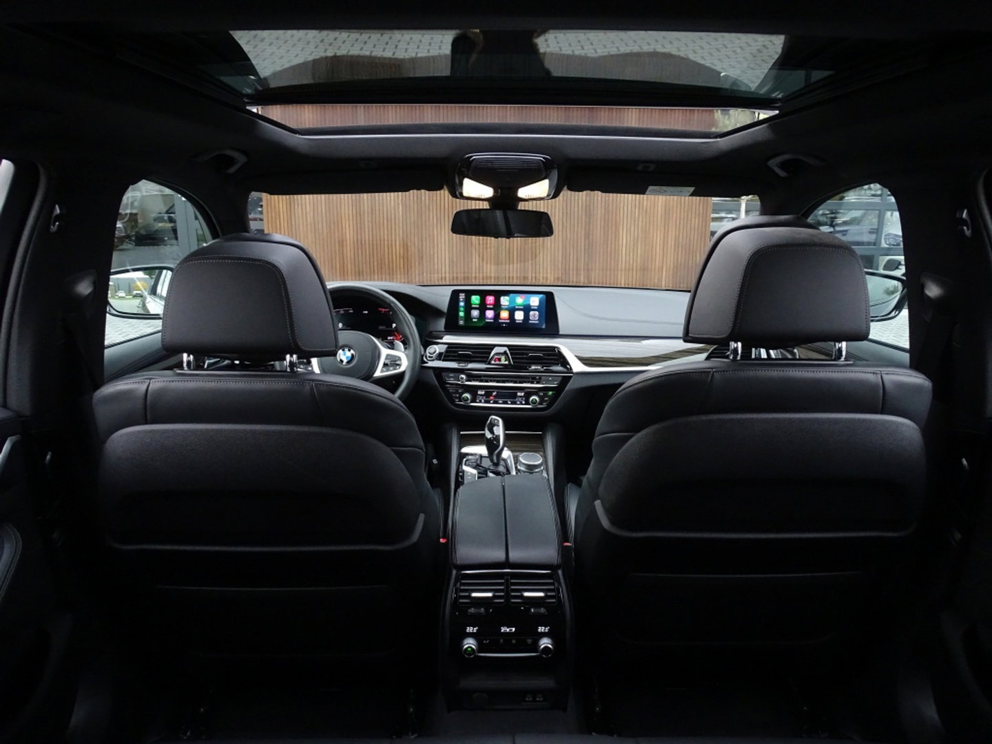 BMW 5 Serie Touring 540i xD 341PK High Ex. M-Individual / Laser / 360° / *NAP*