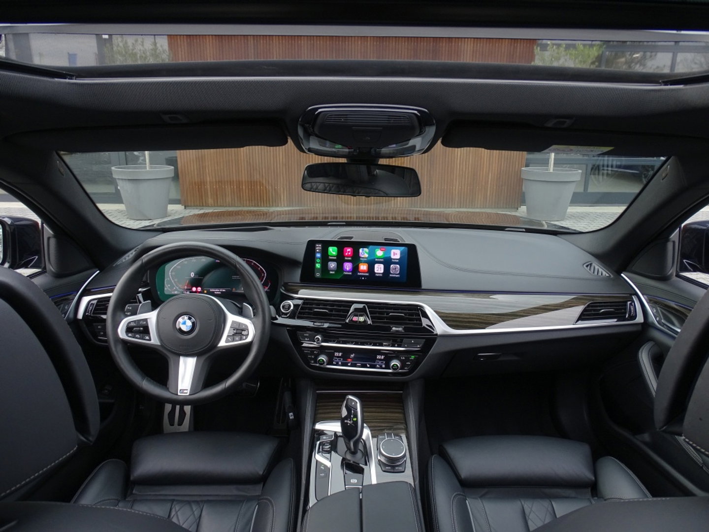 BMW 5 Serie Touring 540i xD 341PK High Ex. M-Individual / Laser / 360° / *NAP*