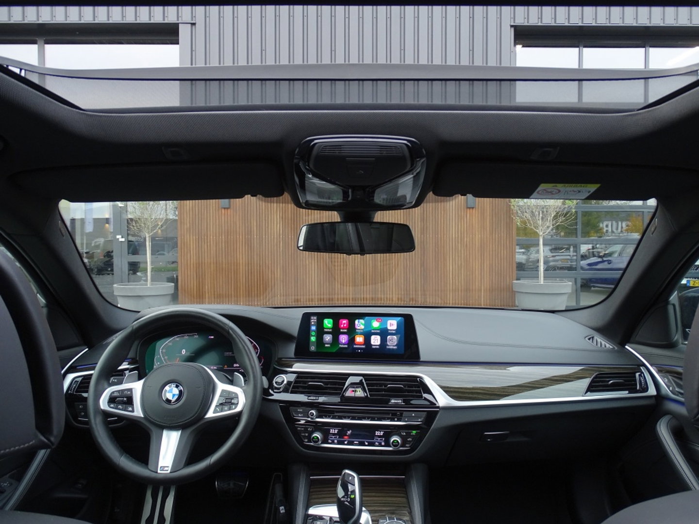 BMW 5 Serie Touring 540i xD 341PK High Ex. M-Individual / Laser / 360° / *NAP*
