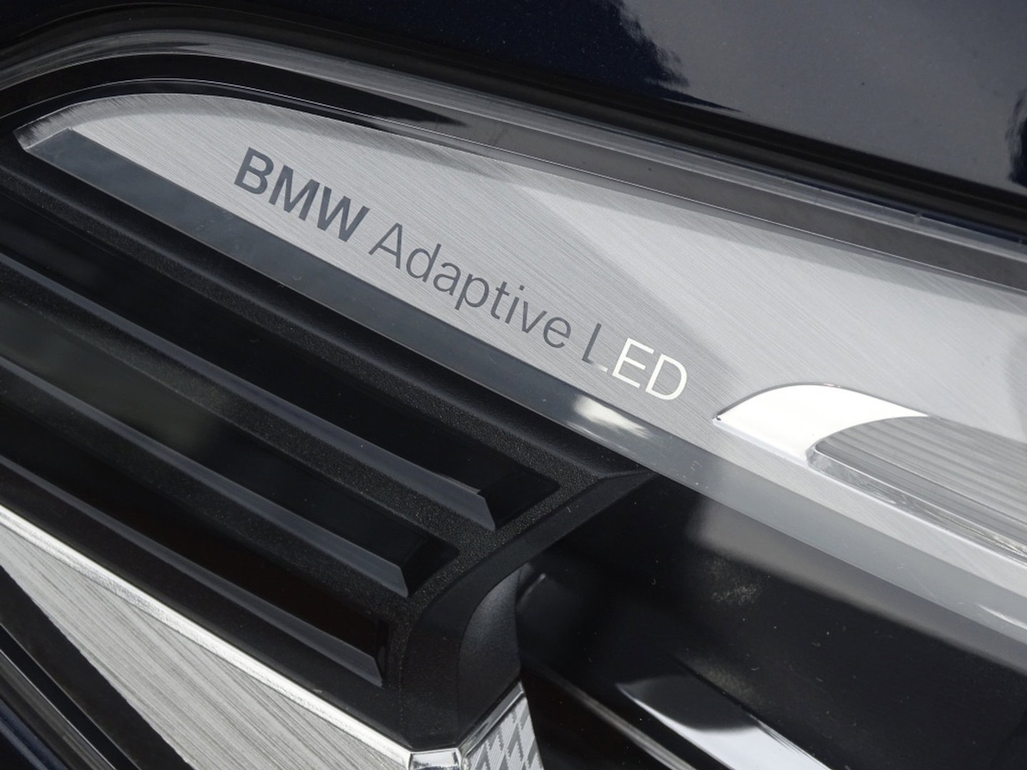 BMW 5 Serie Touring 540i xD 341PK High Ex. M-Individual / Laser / 360° / *NAP*