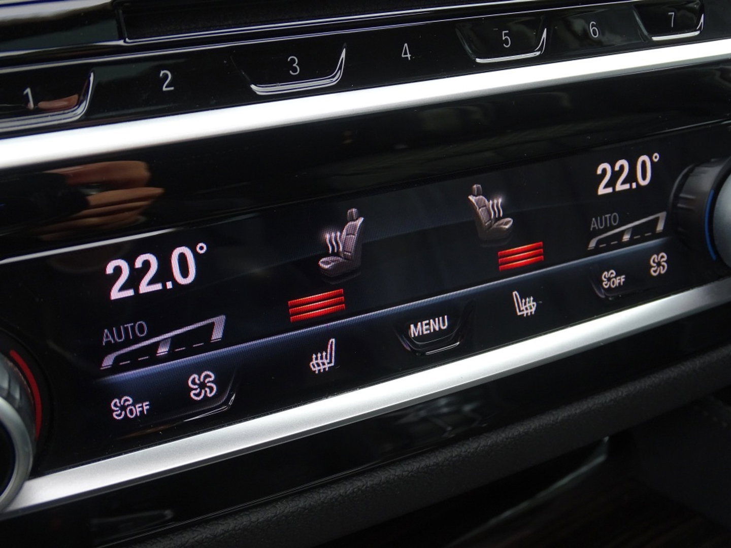 BMW 5 Serie Touring 540i xD 341PK High Ex. M-Individual / Laser / 360° / *NAP*