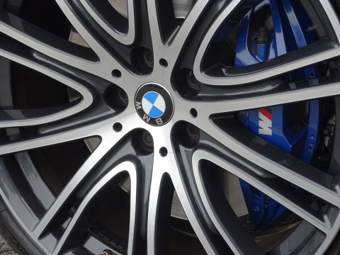 BMW 5 Serie Touring 540i xD 341PK High Ex. M-Individual / Laser / 360° / *NAP*