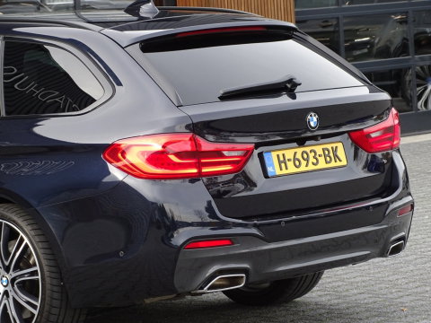 BMW 5 Serie Touring 540i xD 341PK High Ex. M-Individual / Laser / 360° / *NAP*