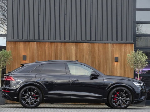 Audi Q8 55 TFSI e 381PK Quattro S line / Carbon / 23'' / B&O / 360°