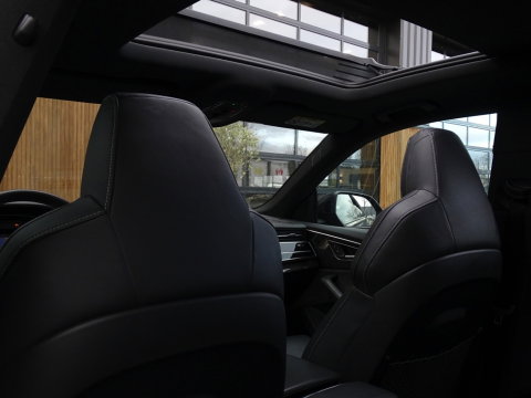 Audi Q8 55 TFSI e 381PK Quattro S line / Carbon / 23'' / B&O / 360°