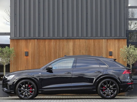 Audi Q8 55 TFSI e 381PK Quattro S line / Carbon / 23'' / B&O / 360°