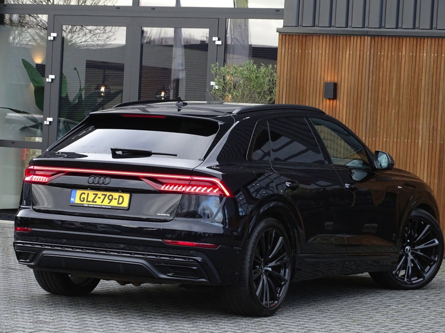 Audi Q8 55 TFSI e 381PK Quattro S line / Carbon / 23'' / B&O / 360°