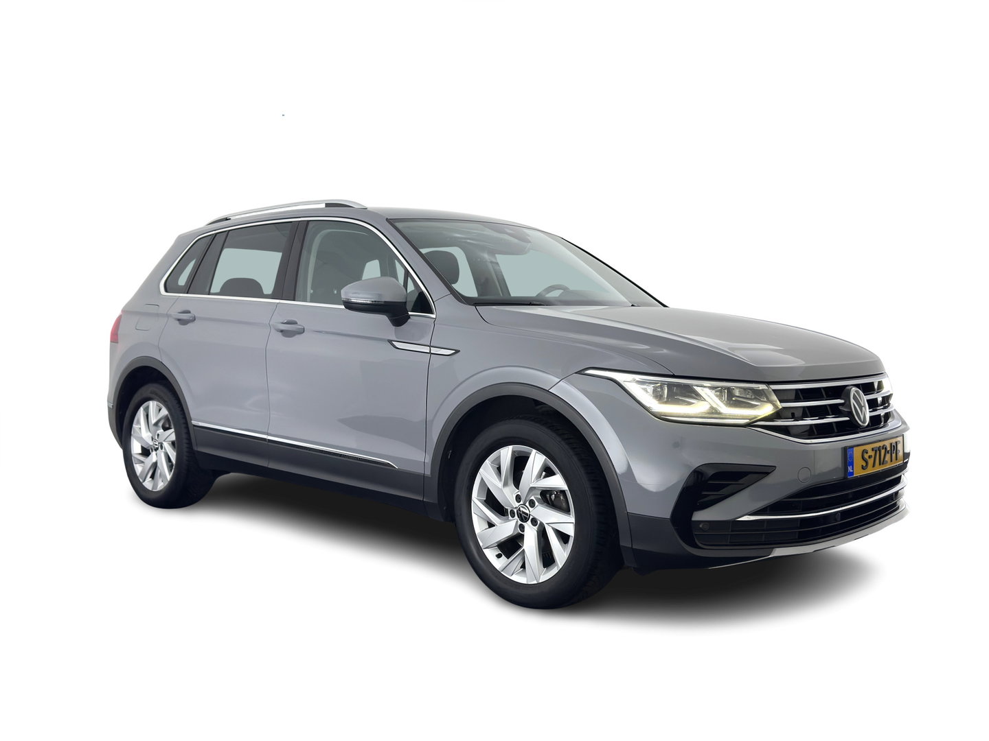 Volkswagen Tiguan 2.0 TDI Business+ (INCL.BTW) Aut. *FULL-LED | HEATED-COMFORTSEATS | ADAPTIVE-CRUISE | DIGI-COCKPIT | PRIVACY-GLASS | CAMERA | SHIFT-PADDLES | ECC | PDC | 18''ALU | TOWBAR*