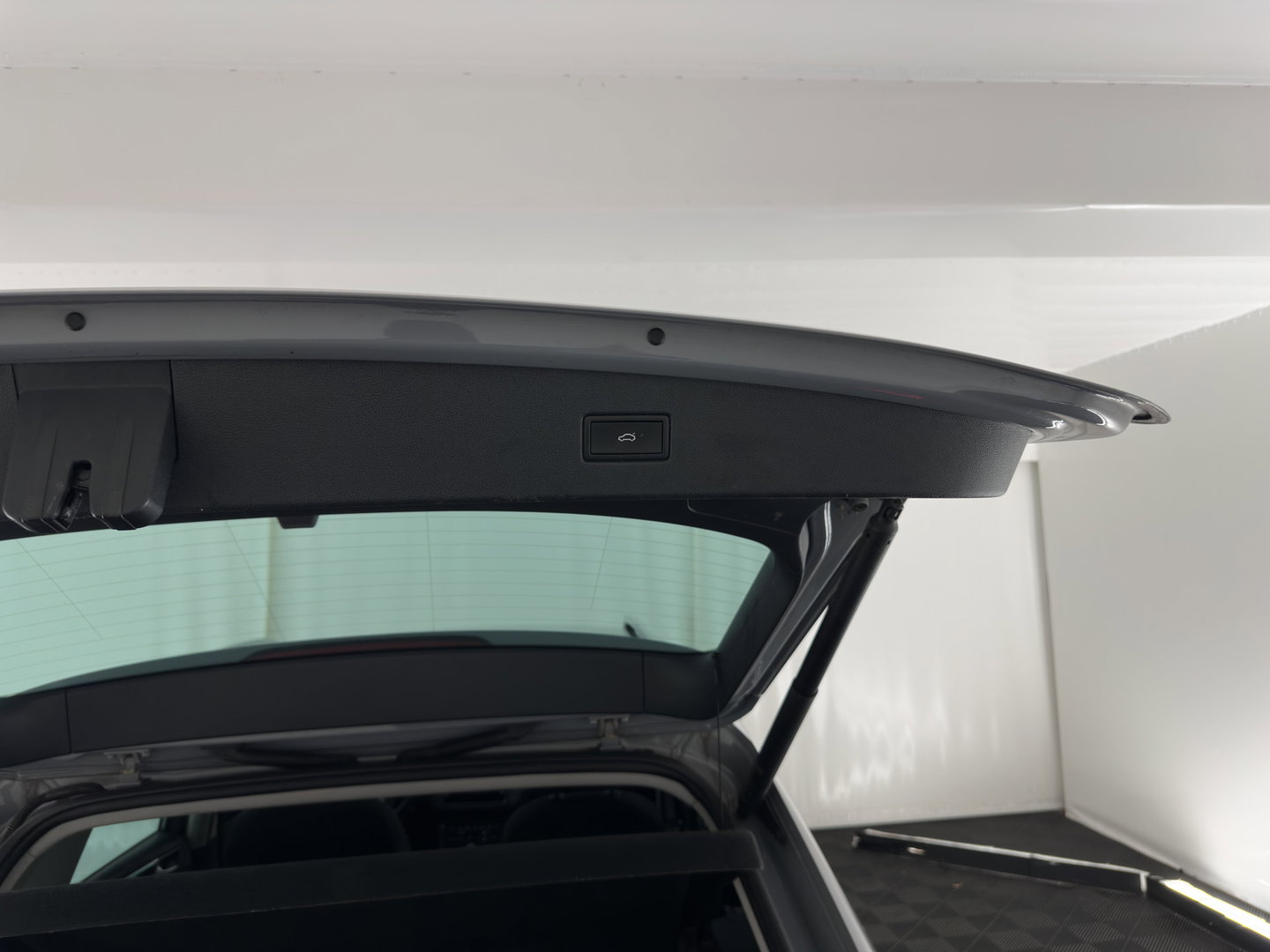 Volkswagen Tiguan 2.0 TDI Business+ (INCL.BTW) Aut. *FULL-LED | HEATED-COMFORTSEATS | ADAPTIVE-CRUISE | DIGI-COCKPIT | PRIVACY-GLASS | CAMERA | SHIFT-PADDLES | ECC | PDC | 18''ALU | TOWBAR*