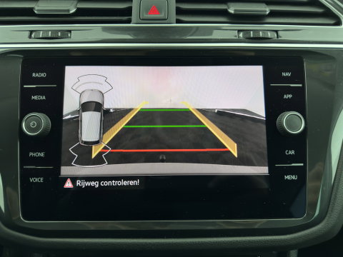 Volkswagen Tiguan 2.0 TDI Business+ (INCL.BTW) Aut. *FULL-LED | HEATED-COMFORTSEATS | ADAPTIVE-CRUISE | DIGI-COCKPIT | PRIVACY-GLASS | CAMERA | SHIFT-PADDLES | ECC | PDC | 18''ALU | TOWBAR*