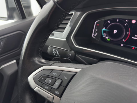 Volkswagen Tiguan 2.0 TDI Business+ (INCL.BTW) Aut. *FULL-LED | HEATED-COMFORTSEATS | ADAPTIVE-CRUISE | DIGI-COCKPIT | PRIVACY-GLASS | CAMERA | SHIFT-PADDLES | ECC | PDC | 18''ALU | TOWBAR*