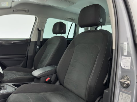 Volkswagen Tiguan 2.0 TDI Business+ (INCL.BTW) Aut. *FULL-LED | HEATED-COMFORTSEATS | ADAPTIVE-CRUISE | DIGI-COCKPIT | PRIVACY-GLASS | CAMERA | SHIFT-PADDLES | ECC | PDC | 18''ALU | TOWBAR*