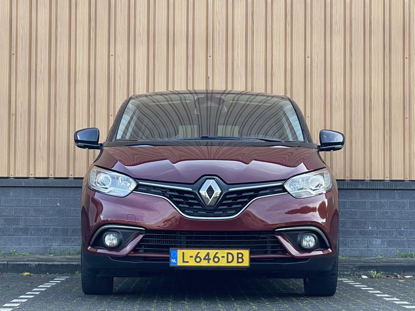 Renault Scénic 1.2 TCe Intens | DAB | Trekhaak | Multi sense | Stop & Go | City Safe Drive |  Navigatie | Cruise Control | Elektrische Spiegels |