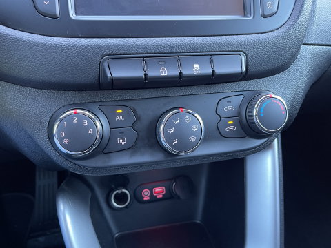 Kia cee'd Sportswagon 1.6 GDI ComfortPlusLine Navigator | Origineel Nederlands | Apple Carplay | Trekhaak | Cruise Control | Navigatie | Lichtmetaal |