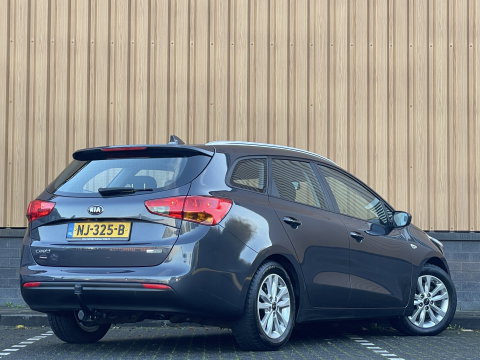 Kia cee'd Sportswagon 1.6 GDI ComfortPlusLine Navigator | Origineel Nederlands | Apple Carplay | Trekhaak | Cruise Control | Navigatie | Lichtmetaal |