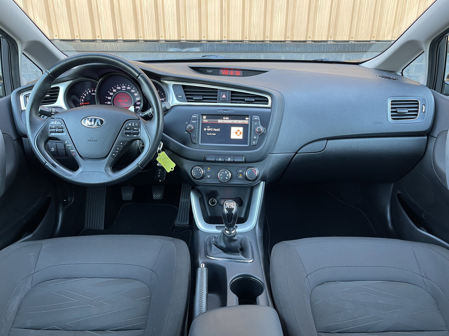 Kia cee'd Sportswagon 1.6 GDI ComfortPlusLine Navigator | Origineel Nederlands | Apple Carplay | Trekhaak | Cruise Control | Navigatie | Lichtmetaal |