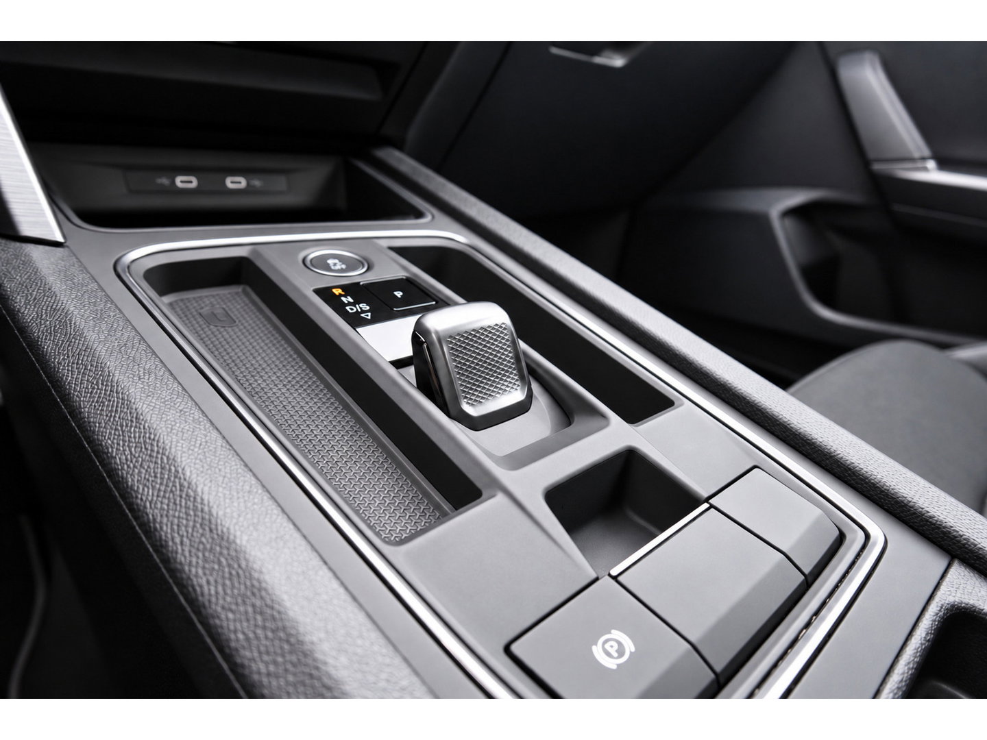 CUPRA Leon 1.4 e-Hybrid VZ Adrenaline PANO KEYLESS ACC CAM
