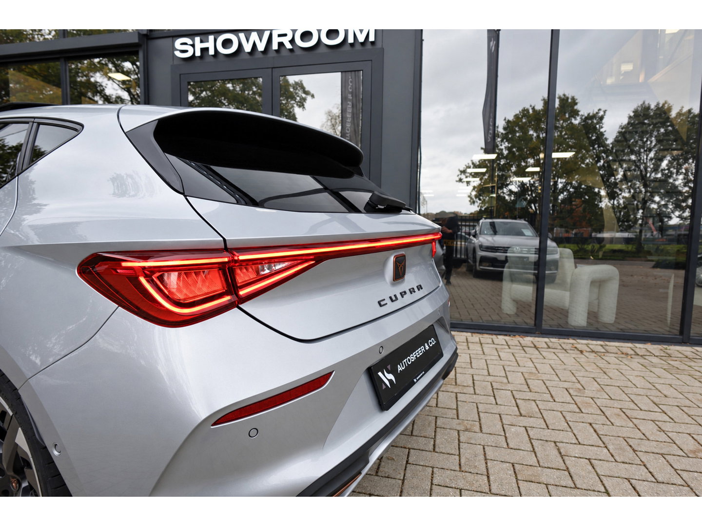 CUPRA Leon 1.4 e-Hybrid VZ Adrenaline PANO KEYLESS ACC CAM