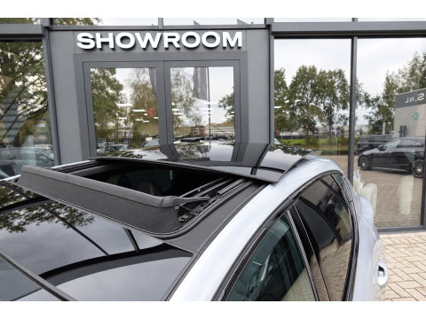 CUPRA Leon 1.4 e-Hybrid VZ Adrenaline PANO KEYLESS ACC CAM