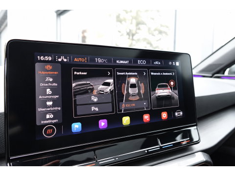 CUPRA Leon 1.4 e-Hybrid VZ Adrenaline PANO KEYLESS ACC CAM