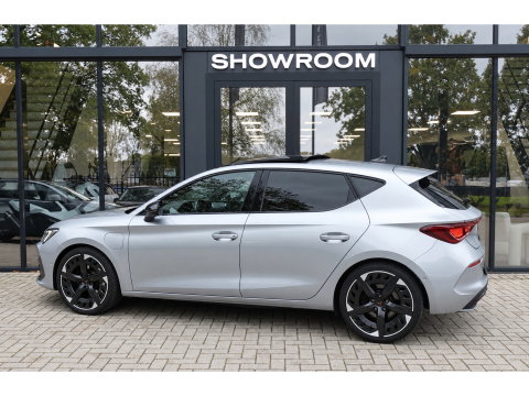 CUPRA Leon 1.4 e-Hybrid VZ Adrenaline PANO KEYLESS ACC CAM