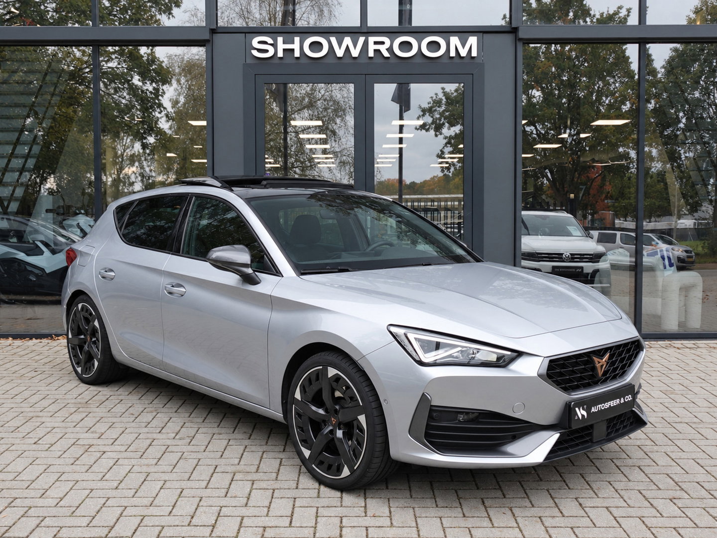 CUPRA Leon 1.4 e-Hybrid VZ Adrenaline PANO KEYLESS ACC CAM