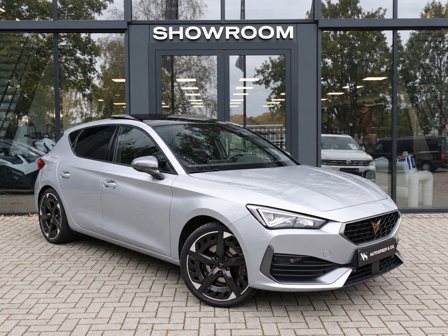 CUPRA Leon 1.4 e-Hybrid VZ Adrenaline PANO KEYLESS ACC CAM