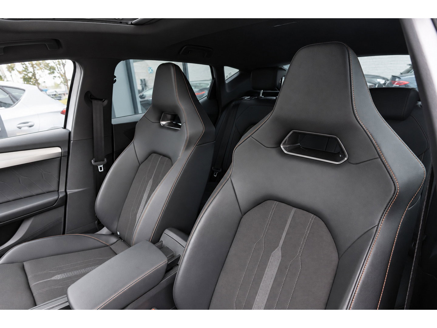 CUPRA Leon 1.4 e-Hybrid VZ Adrenaline PANO KEYLESS ACC CAM