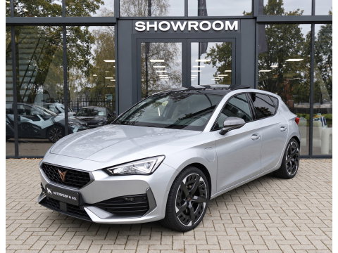 CUPRA Leon 1.4 e-Hybrid VZ Adrenaline PANO KEYLESS ACC CAM
