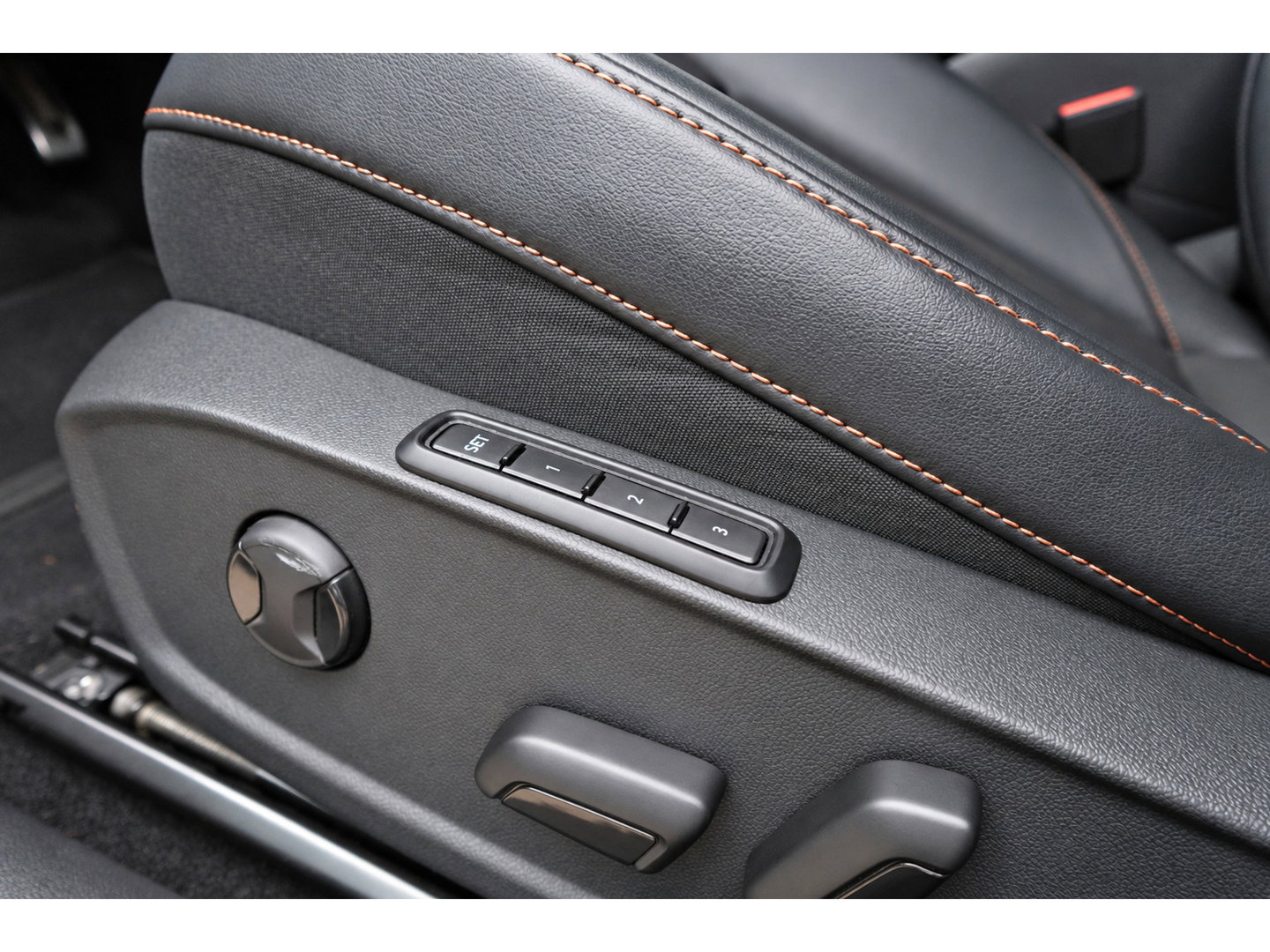CUPRA Leon 1.4 e-Hybrid VZ Adrenaline PANO KEYLESS ACC CAM