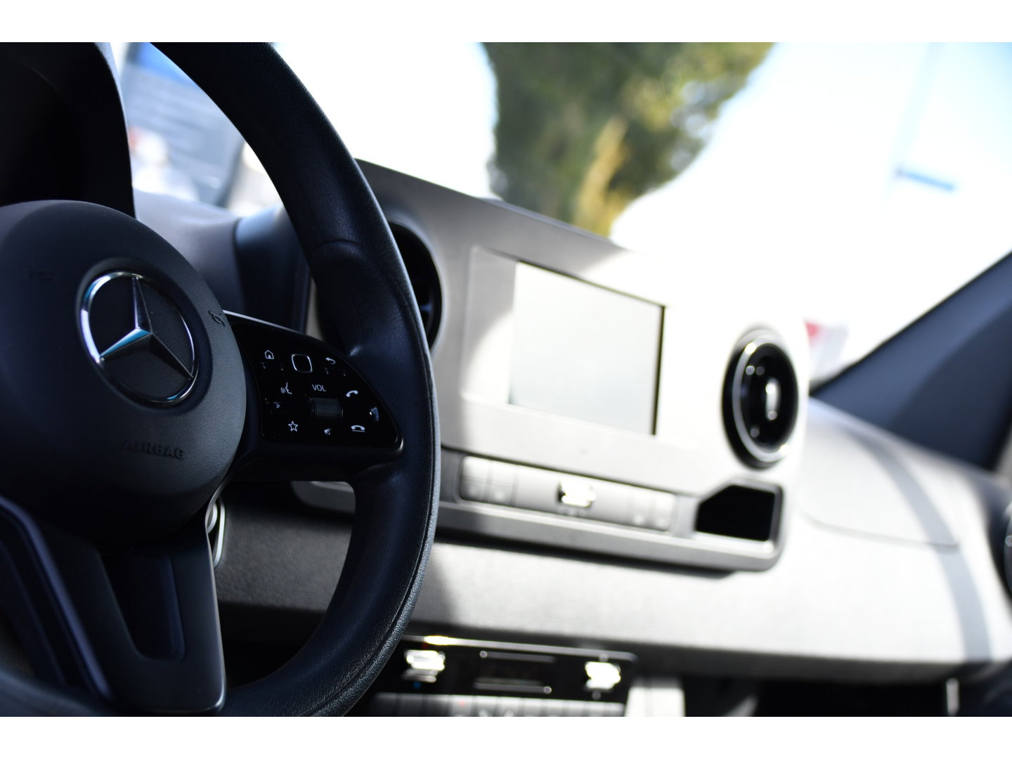 Mercedes-Benz Sprinter 317 1.9 CDI L2H2 RWD DC PB Edition Camera Cruise, Carplay, LED, 3500kg Trekhaak, Geveerde stoel, Standkachel, Automaat, 170pk, Uniek!