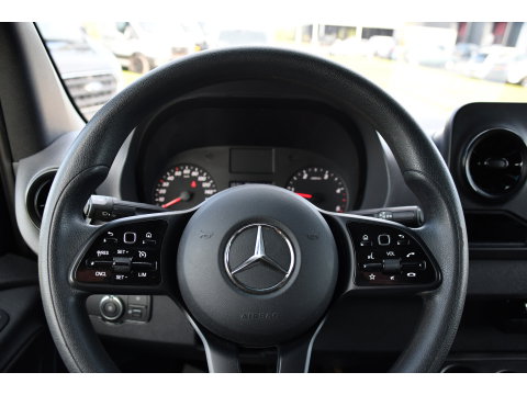 Mercedes-Benz Sprinter 317 1.9 CDI L2H2 RWD DC PB Edition Camera Cruise, Carplay, LED, 3500kg Trekhaak, Geveerde stoel, Standkachel, Automaat, 170pk, Uniek!