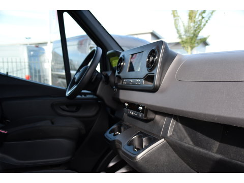 Mercedes-Benz Sprinter 317 1.9 CDI L2H2 RWD DC PB Edition Camera Cruise, Carplay, LED, 3500kg Trekhaak, Geveerde stoel, Standkachel, Automaat, 170pk, Uniek!
