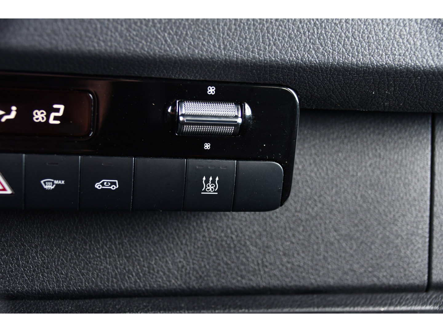 Mercedes-Benz Sprinter 317 1.9 CDI L2H2 RWD DC PB Edition Camera Cruise, Carplay, LED, 3500kg Trekhaak, Geveerde stoel, Standkachel, Automaat, 170pk, Uniek!