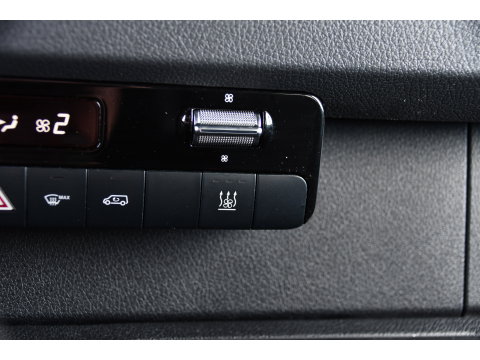 Mercedes-Benz Sprinter 317 1.9 CDI L2H2 RWD DC PB Edition Camera Cruise, Carplay, LED, 3500kg Trekhaak, Geveerde stoel, Standkachel, Automaat, 170pk, Uniek!