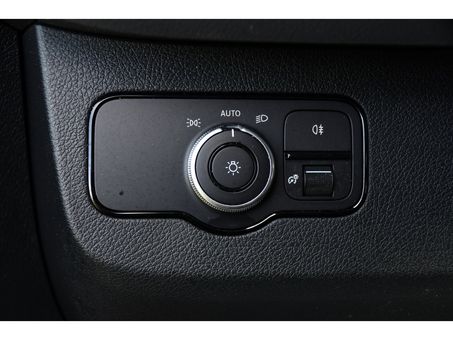 Mercedes-Benz Sprinter 317 1.9 CDI L2H2 RWD DC PB Edition Camera Cruise, Carplay, LED, 3500kg Trekhaak, Geveerde stoel, Standkachel, Automaat, 170pk, Uniek!